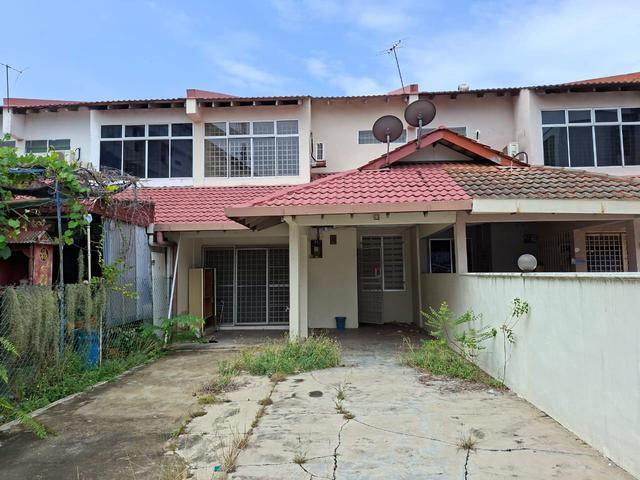 Terraced House for sale in Kuantan