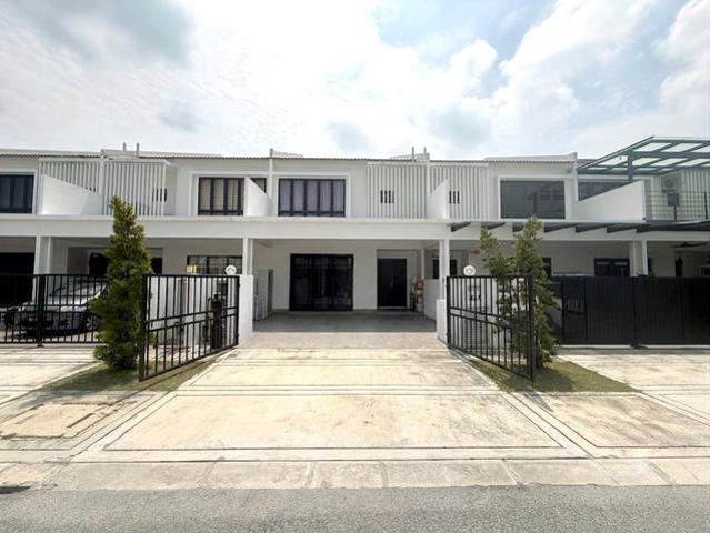 Terraced House for sale in Tanjong Sepat, Selangor