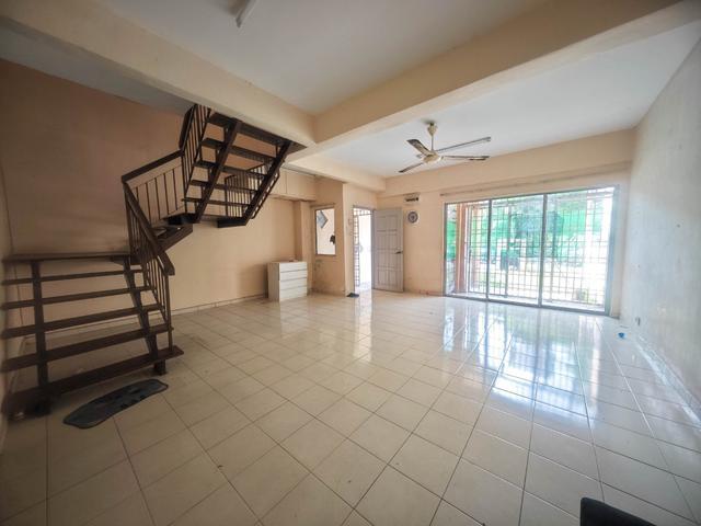 Terraced House for sale in Banting, Selangor