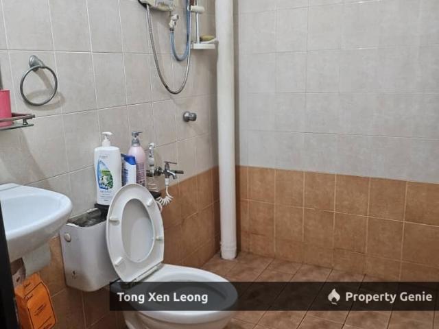 Terraced House for sale in Malaka