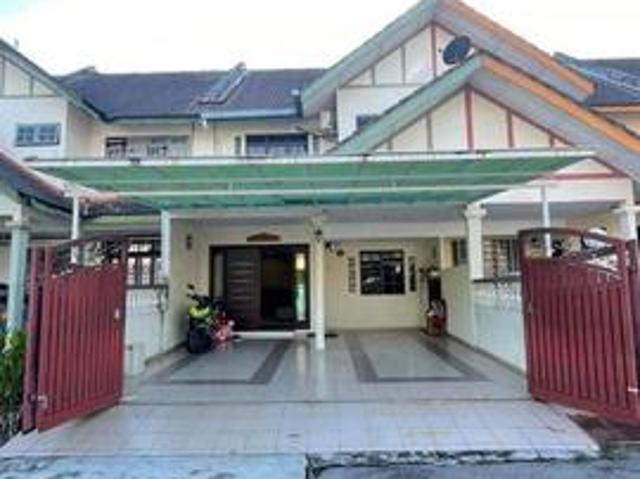Terraced House for sale in Malaka