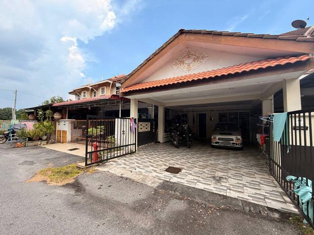 Terraced House for sale in Kuala Selangor, Selangor