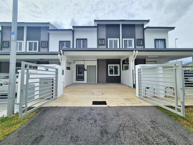 Terraced House for sale in Tanjong Sepat, Selangor