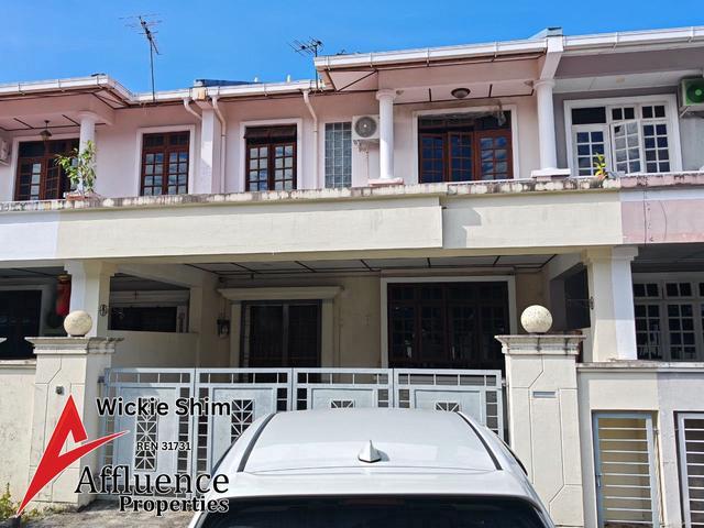 Terraced House for rent in Kuching