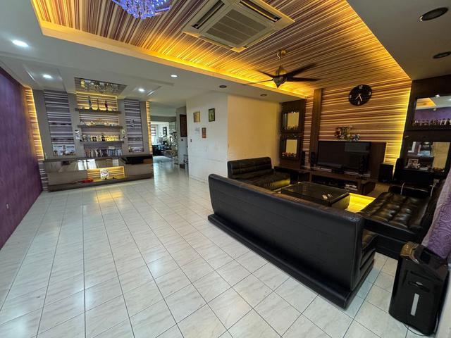 Terraced House for sale in Kuching, Bahagian Kuching