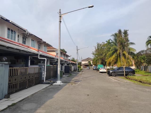 Terraced House for sale in Kuching, Bahagian Kuching