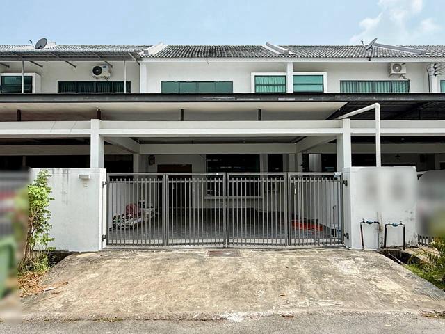 Terraced House for sale in Long Miri, Sarawak