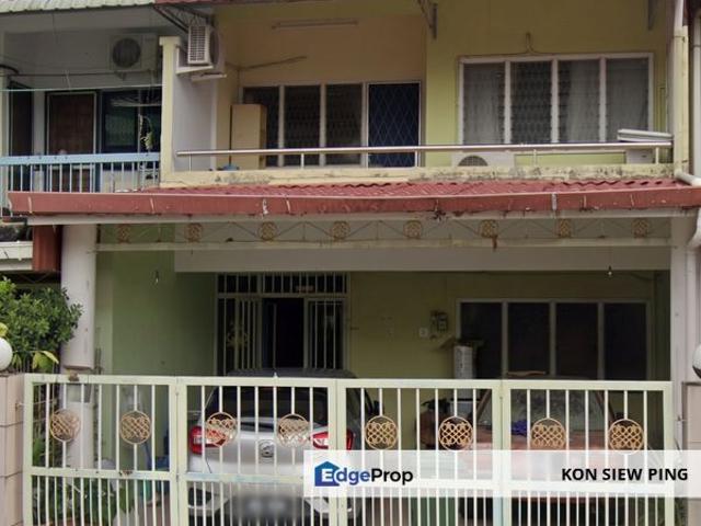 House for sale in Kuching