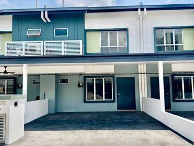 Terraced House for sale in Tanjong Sepat, Selangor