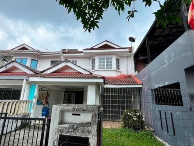 Terraced House for sale in Seri Kembangan, Majlis Bandaraya Subang Jaya