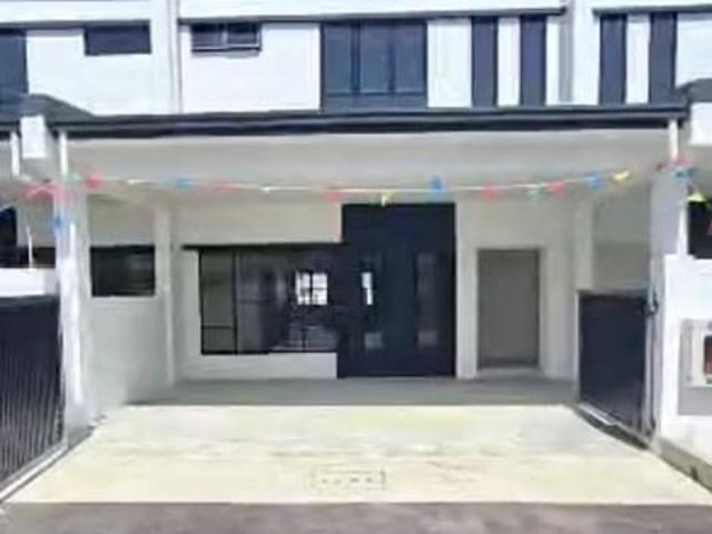 Terraced House for sale in Kuching