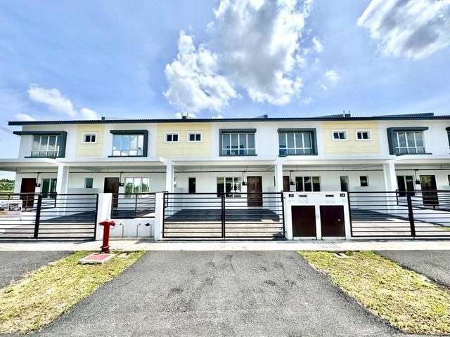 Terraced House for sale in Tanjong Sepat, Selangor