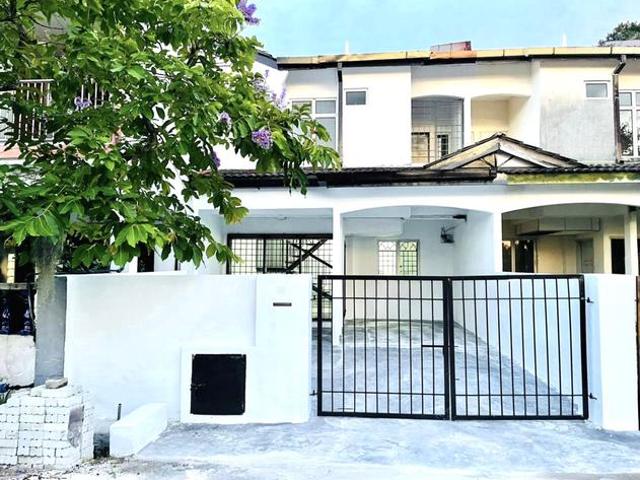 Terraced House for sale in Tanjong Sepat, Selangor