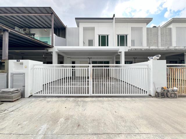 Terraced House for sale in Kluang