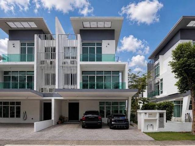 Residential House for sale in Tanjong Sepat, Selangor