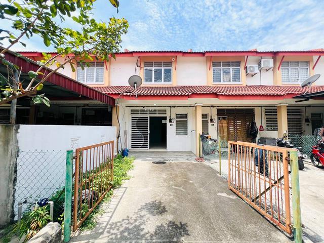 Terraced House for sale in Tanjong Sepat, Selangor