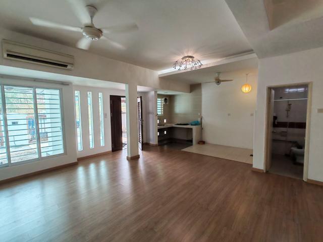 Townhouse for sale in Petaling, Alam Impian