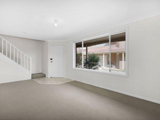 Townhouse for rent in Sydney, New South Wales