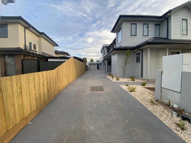 Townhouse for rent in Camerons Creek, Victoria