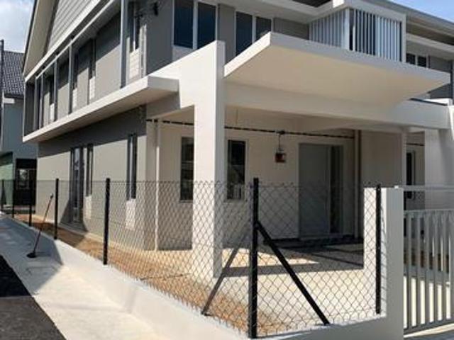 Terraced House for sale in Tanjong Sepat, Selangor
