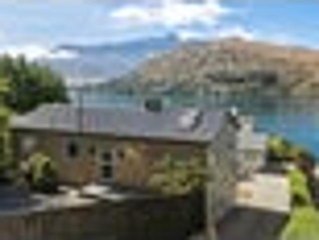 House for sale in Otakou