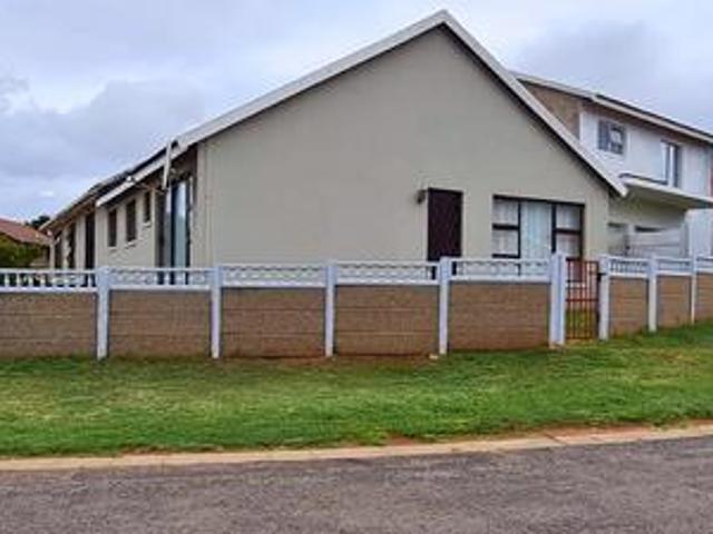 House for sale in Groot Brak Rivier, Western Cape