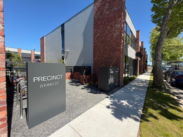 Warehouse for rent in Oakleigh, Melbourne