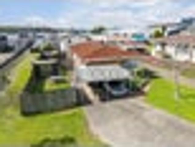House for sale in Wairau Valley