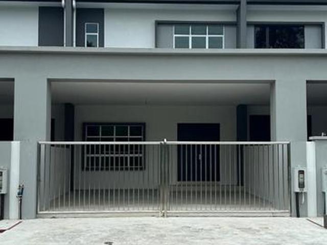 Terraced House for sale in Sibu Laut, Sarawak