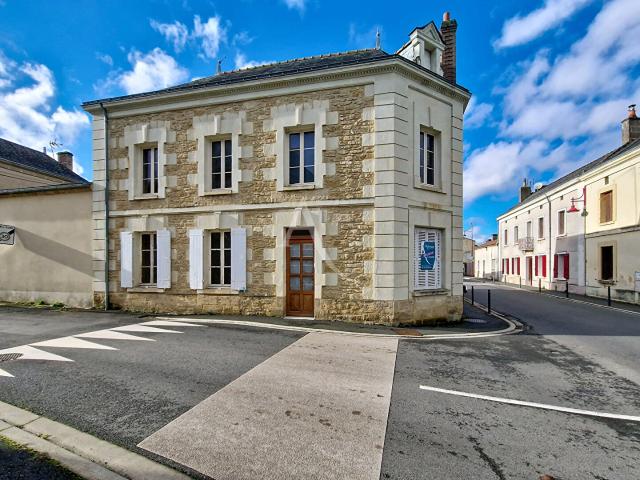 Maison vente à Saumur, Doué-la-fontaine
