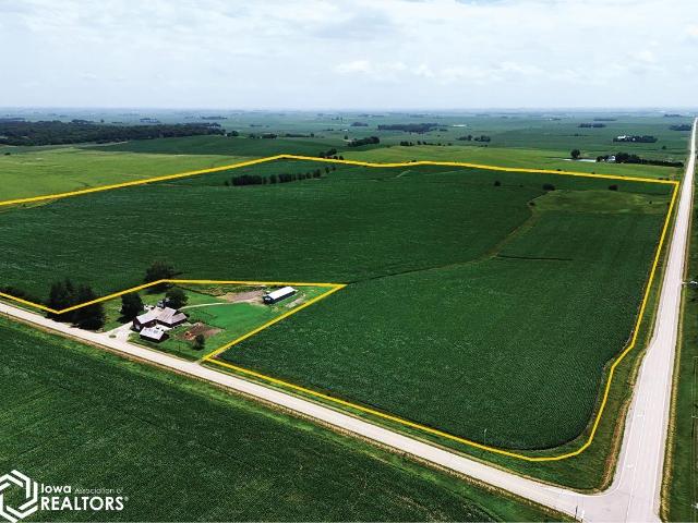 Farm for sale in Parkersburg, Iowa