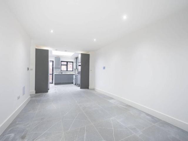 Apartment for rent in London Borough of Brent, Greater London