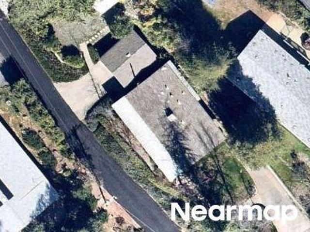 House for sale in Applegate