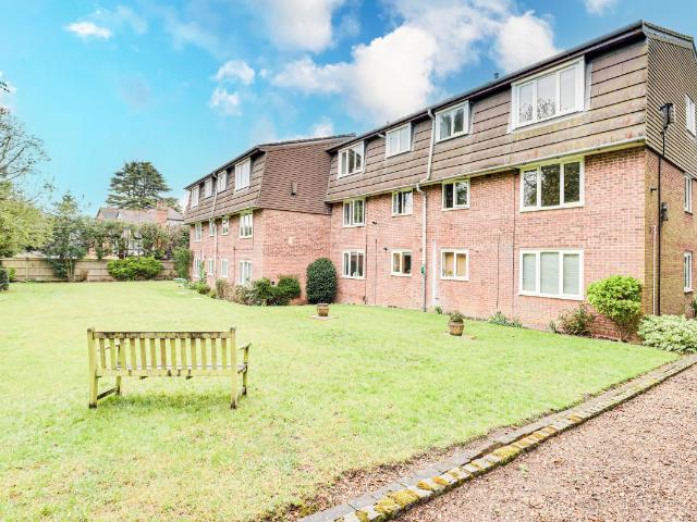 Apartment for rent in Roundwood, Five Acres