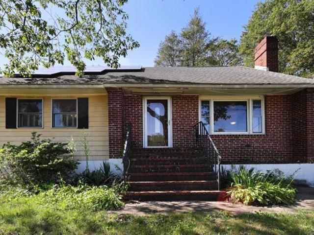 House for sale in Bridgeport