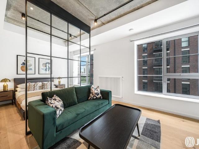 Studio for rent in Goodluck Hope, Blackwall