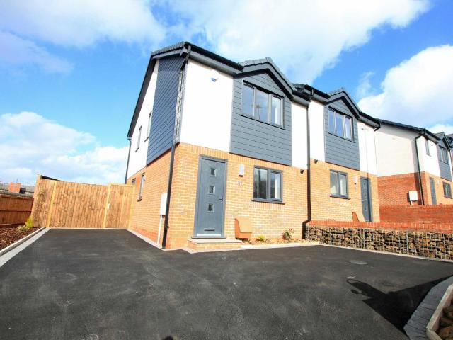House for rent in Cock Green, Rowley Regis
