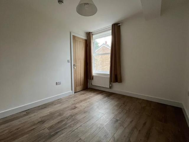 Apartment for rent in The Wharf, Beamhurst
