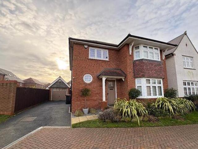 House for sale in Luton