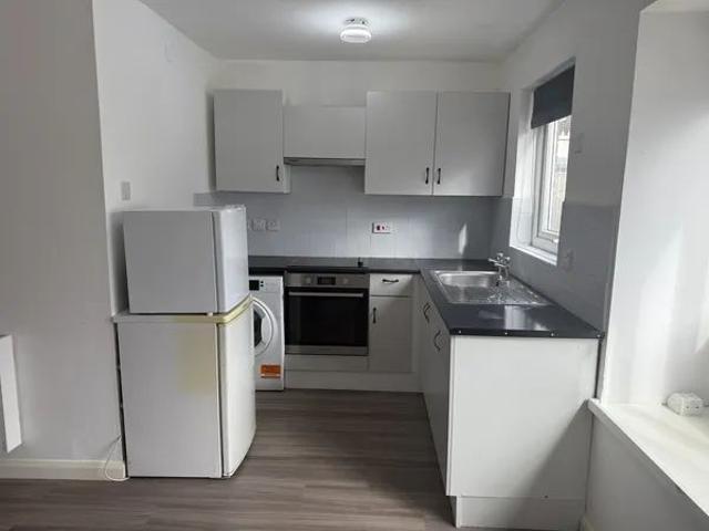 Studio for rent in Oakwood