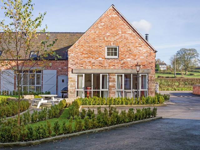 House for rent in Cookshill, Staffordshire Moorlands