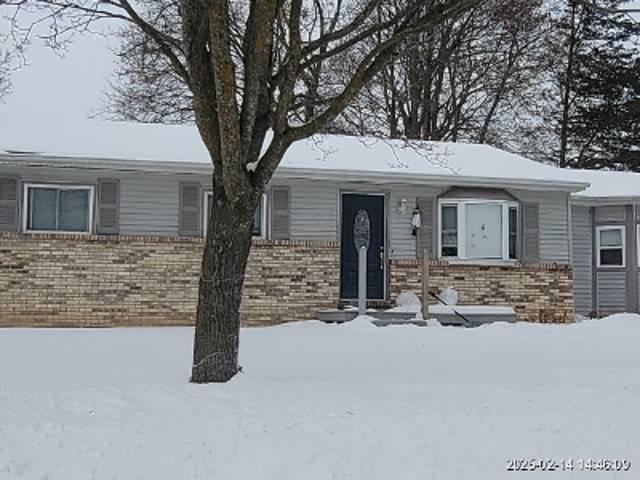 House for sale in Lapeer, Lapeer County