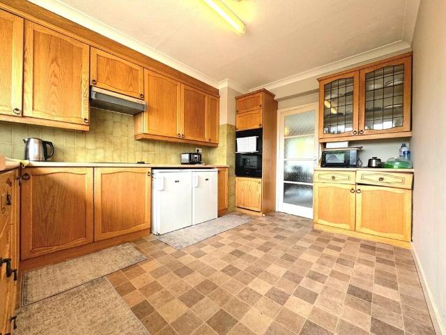 Apartment for rent in Hatch End, Greater London
