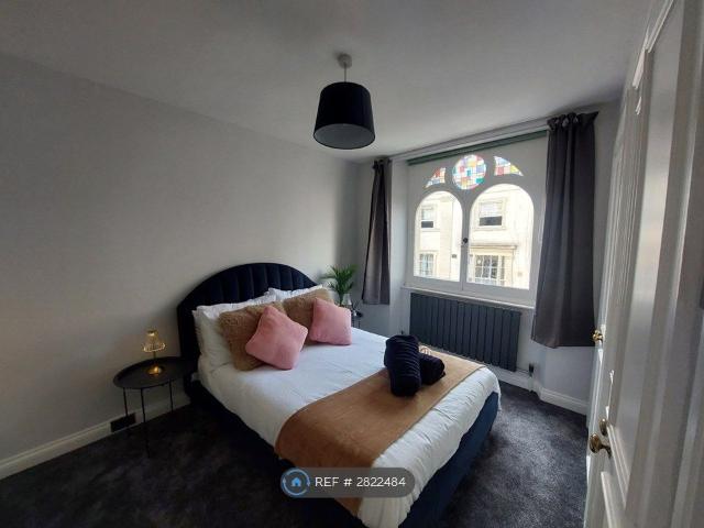 Apartment for rent in Spike Island, Feckenham