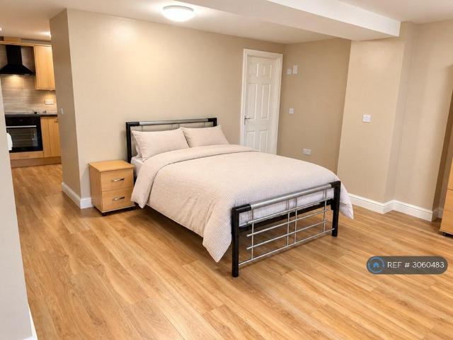 Apartment for rent in Spike Island, Bristol