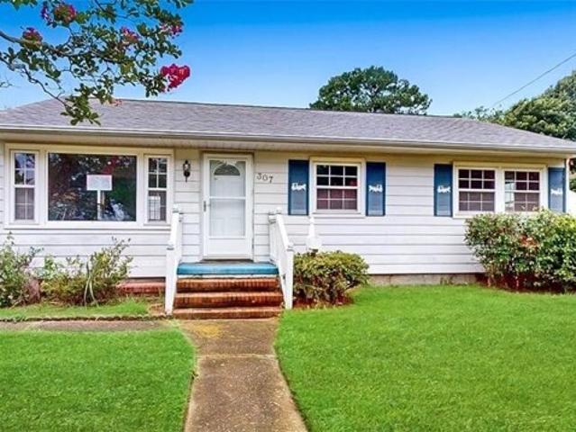 House for sale in Hampton House for sale in Hampton