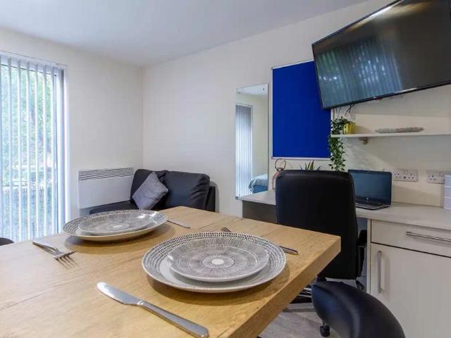 Studio for rent in St Matthew's, Old Wharf