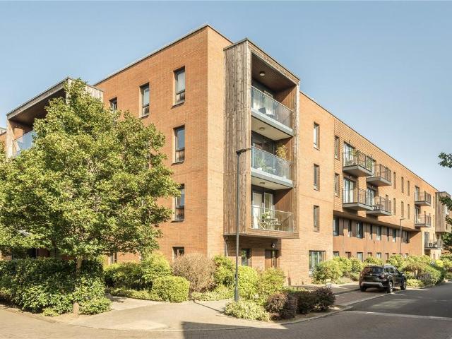 Apartment for rent in Horn Park, Greater London