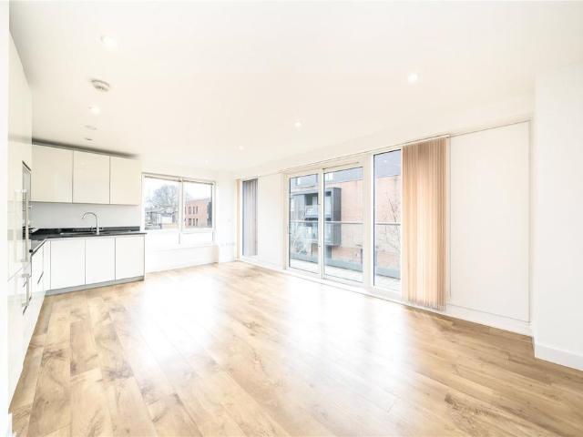 Apartment for rent in Horn Park, Greater London
