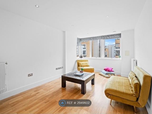 Room for rent in Greenwich Town Centre, Greater London